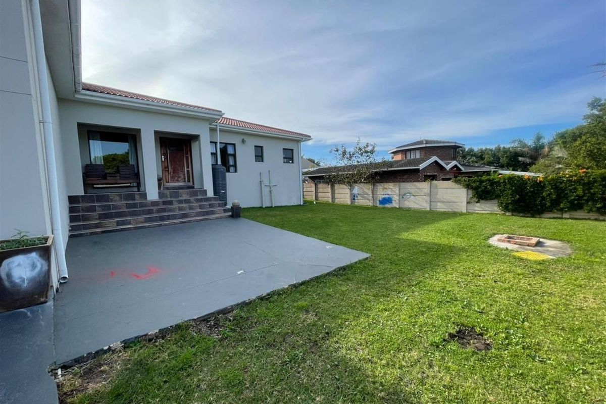 Modern 4-Bedroom Family Home in Sunrise on Sea - Photo 3