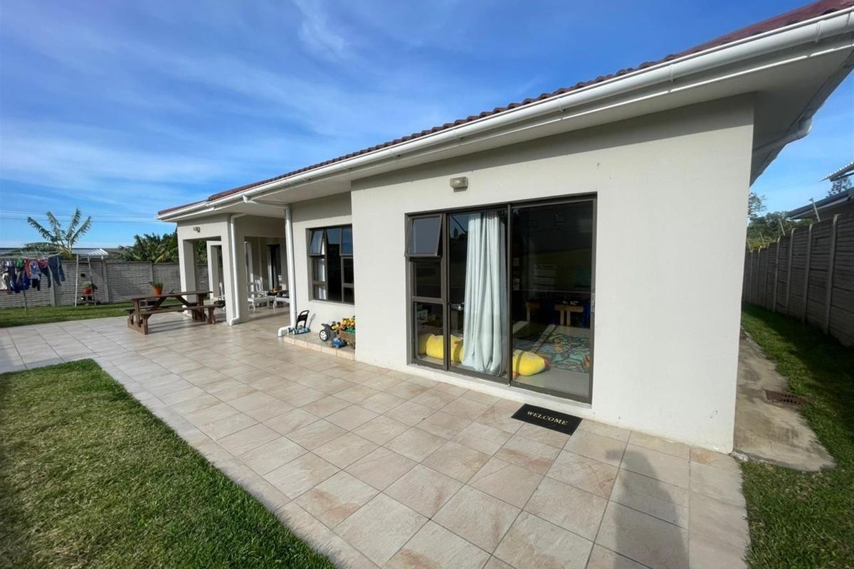 Modern 4-Bedroom Family Home in Sunrise on Sea - Photo 4