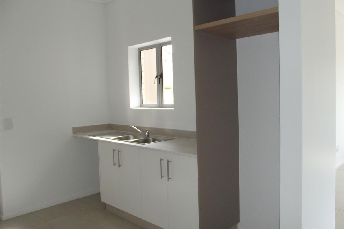 Brand new home move-in ready in popular Diepkloof,  Mooikloof Country Estate, George - Photo 5