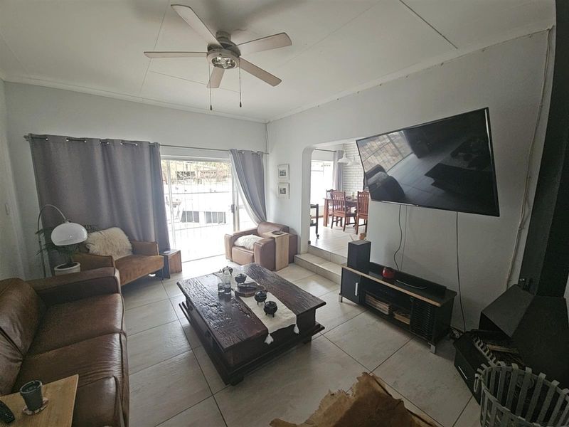 House in Numbipark, Hazyview - Photo 3