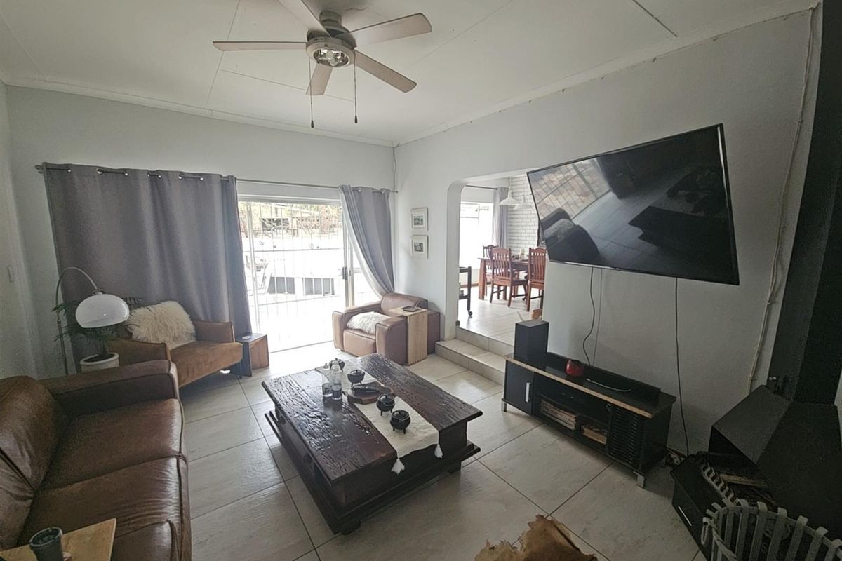 House in Numbipark, Hazyview - Photo 3