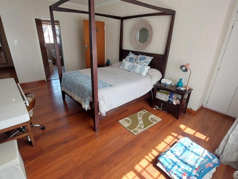 Duplex Four Bedroom Townhouse For Sale in Bassonia, Johannesburg - Photo 3