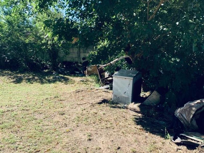 House For Sale in Butterworth - Photo 6