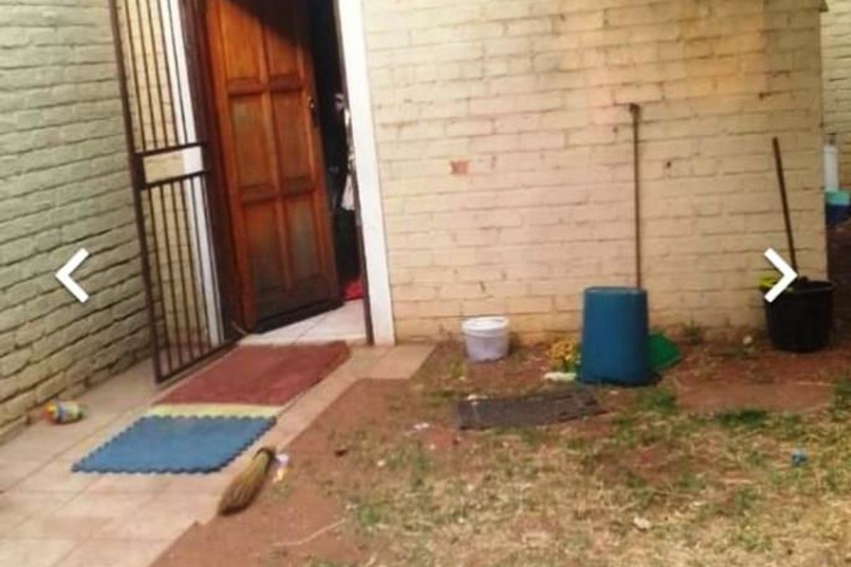 House For Sale in Orange Grove, Johannesburg - Photo 2