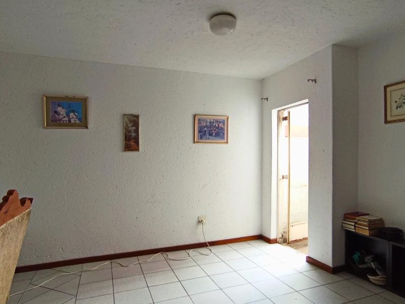 Apartment For Sale in Rosettenville, Johannesburg - Photo 3