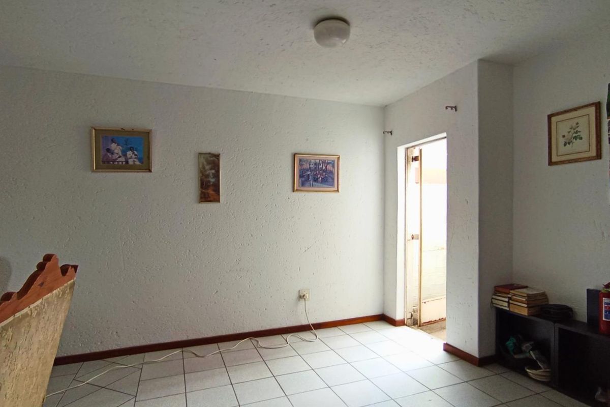 Apartment For Sale in Rosettenville, Johannesburg - Photo 3