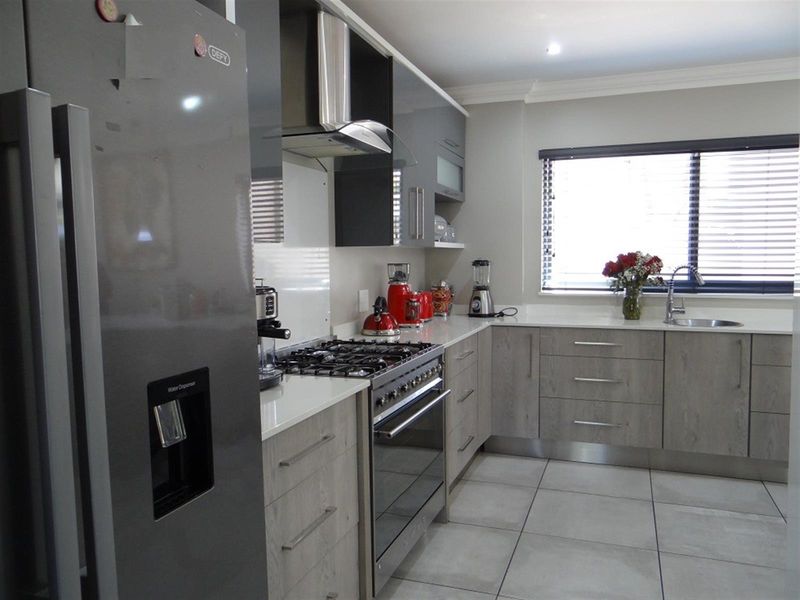House For Sale in Midstream Ridge Estate, Midstream Estate, Centurion - Photo 10