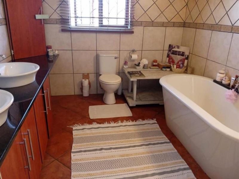 House For Sale in Hoeveld Park, Witbank - Photo 6