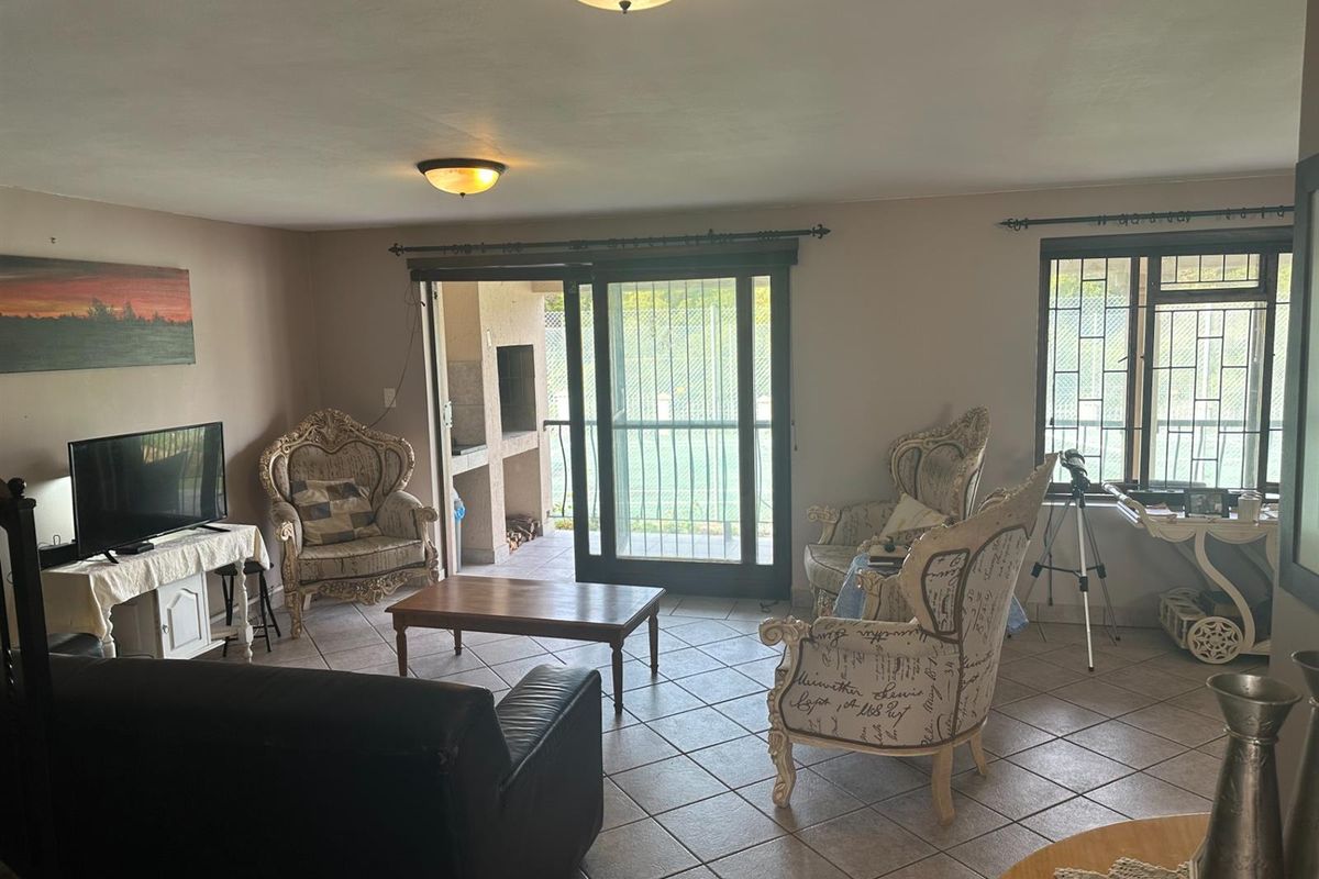 Tuscany Park, Island View Double Story Townhouse in a Secure Complex - Photo 2