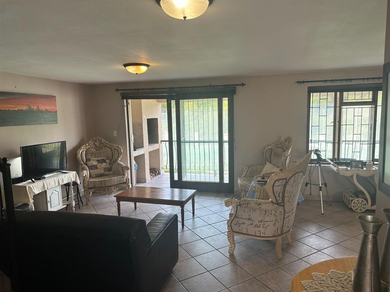 Tuscany Park, Island View Double Story Townhouse in a Secure Complex - Photo 2