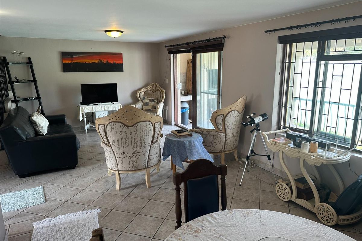 Tuscany Park, Island View Double Story Townhouse in a Secure Complex - Photo 3