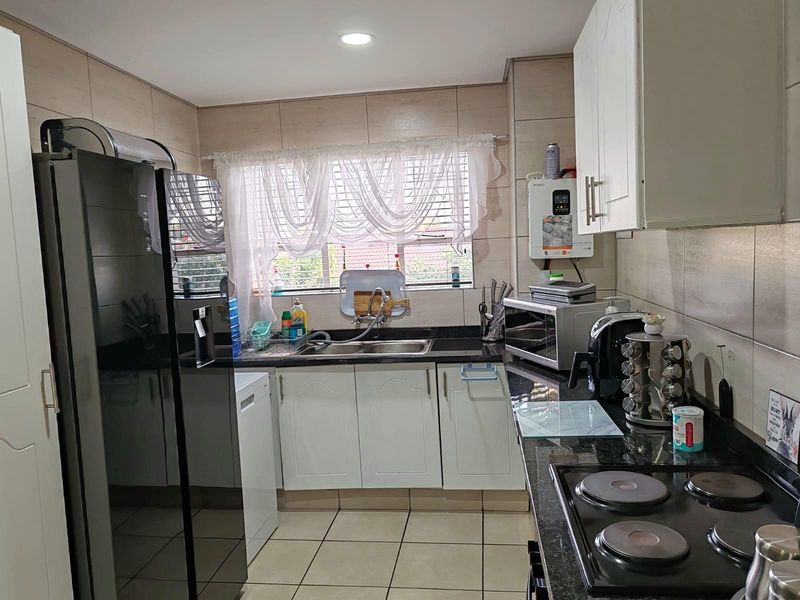 Townhouse in Vanderbijlpark SW 5, Vanderbijlpark SW, Vanderbijlpark, R835 000.00 - Photo 2