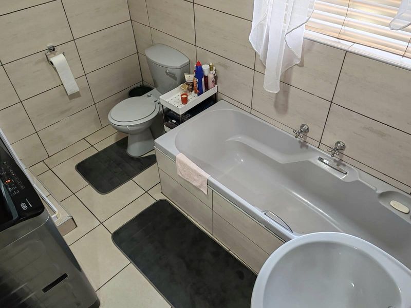 Townhouse in Vanderbijlpark SW 5, Vanderbijlpark SW, Vanderbijlpark, R835 000.00 - Photo 6