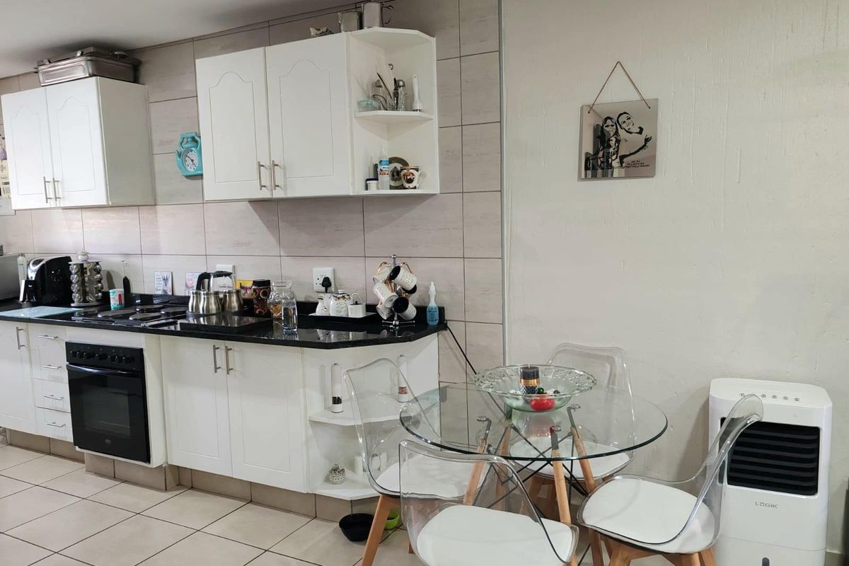 Townhouse in Vanderbijlpark SW 5, Vanderbijlpark SW, Vanderbijlpark, R835 000.00 - Photo 3