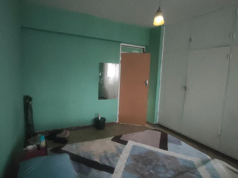 Spacious and Neat 1.5-Bedroom Flat - Photo 8