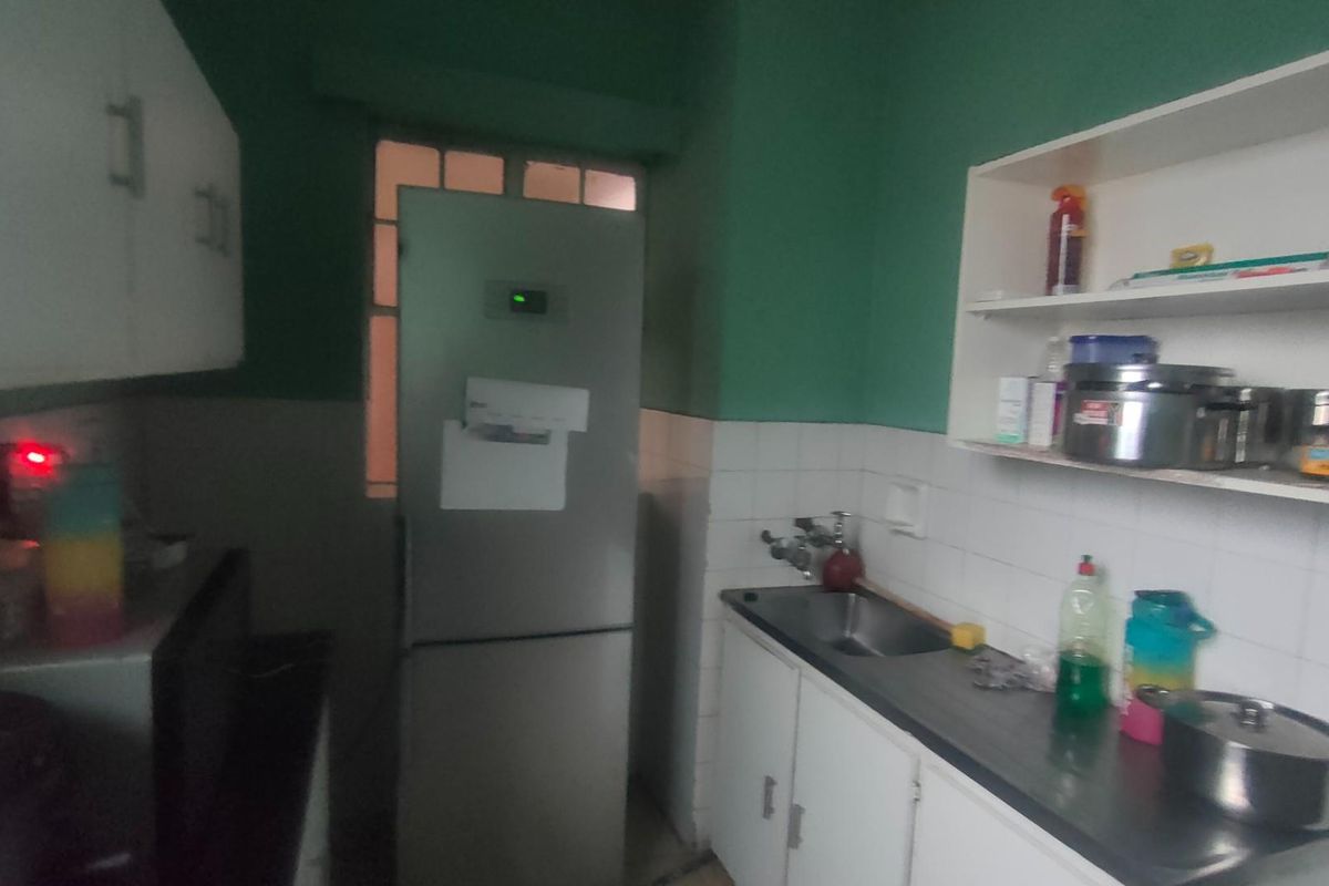 Spacious and Neat 1.5-Bedroom Flat - Photo 3