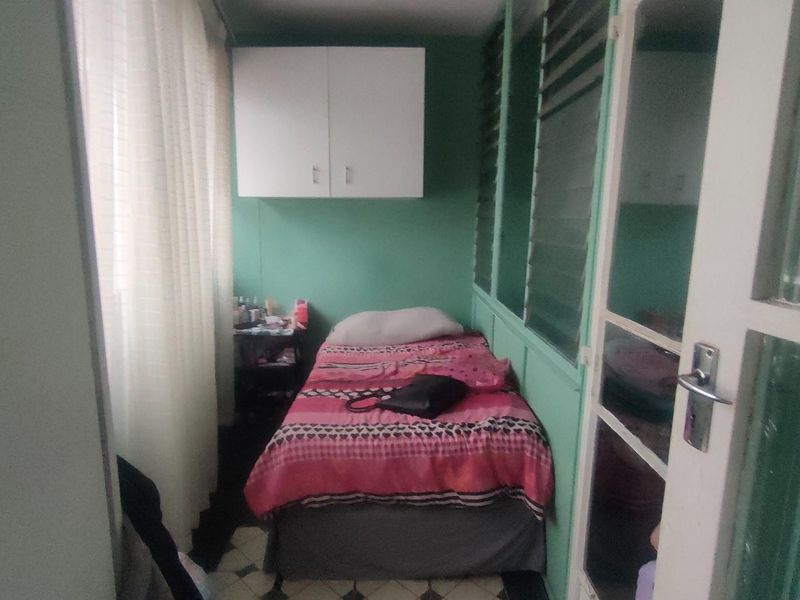 Spacious and Neat 1.5-Bedroom Flat - Photo 10