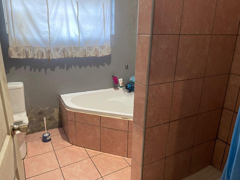 Investors Property Up For Grabs!!! - Photo 8