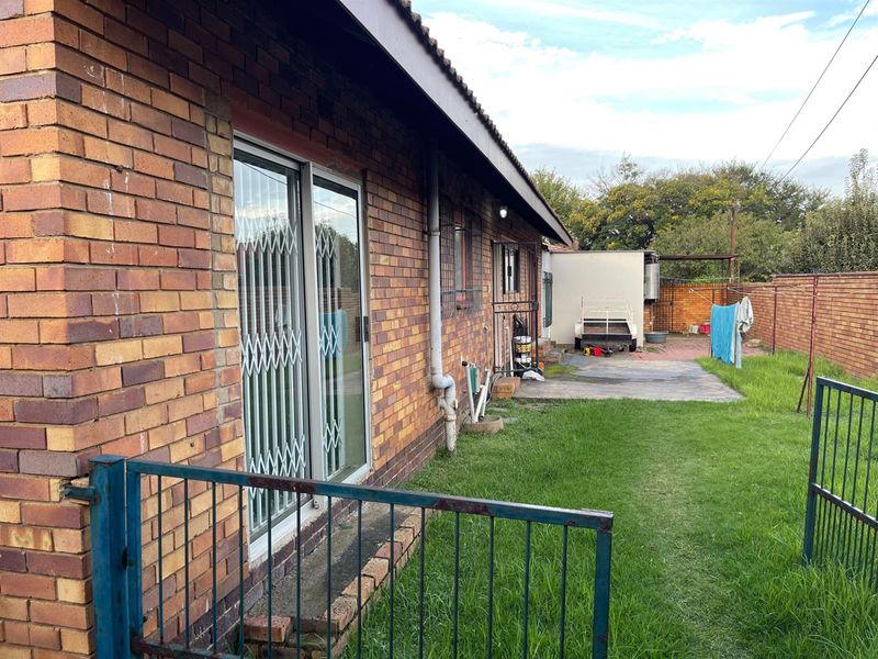 Investors Property Up For Grabs!!! - Photo 6