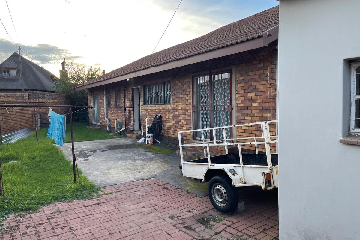 Investors Property Up For Grabs!!! - Photo 5