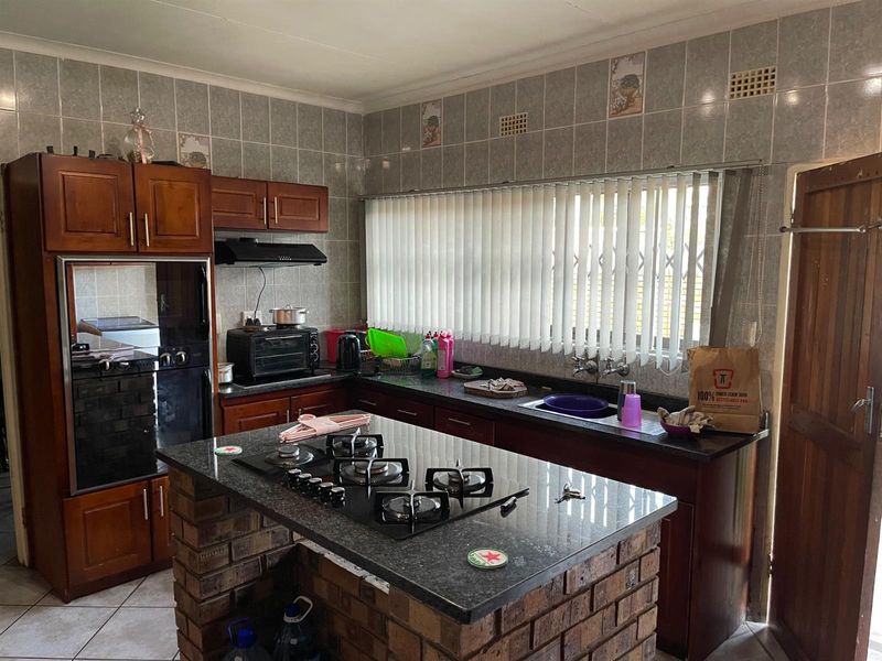 Investors Property Up For Grabs!!! - Photo 2