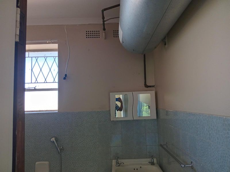 Apartment For Sale in Lyndhurst, Johannesburg - Photo 6