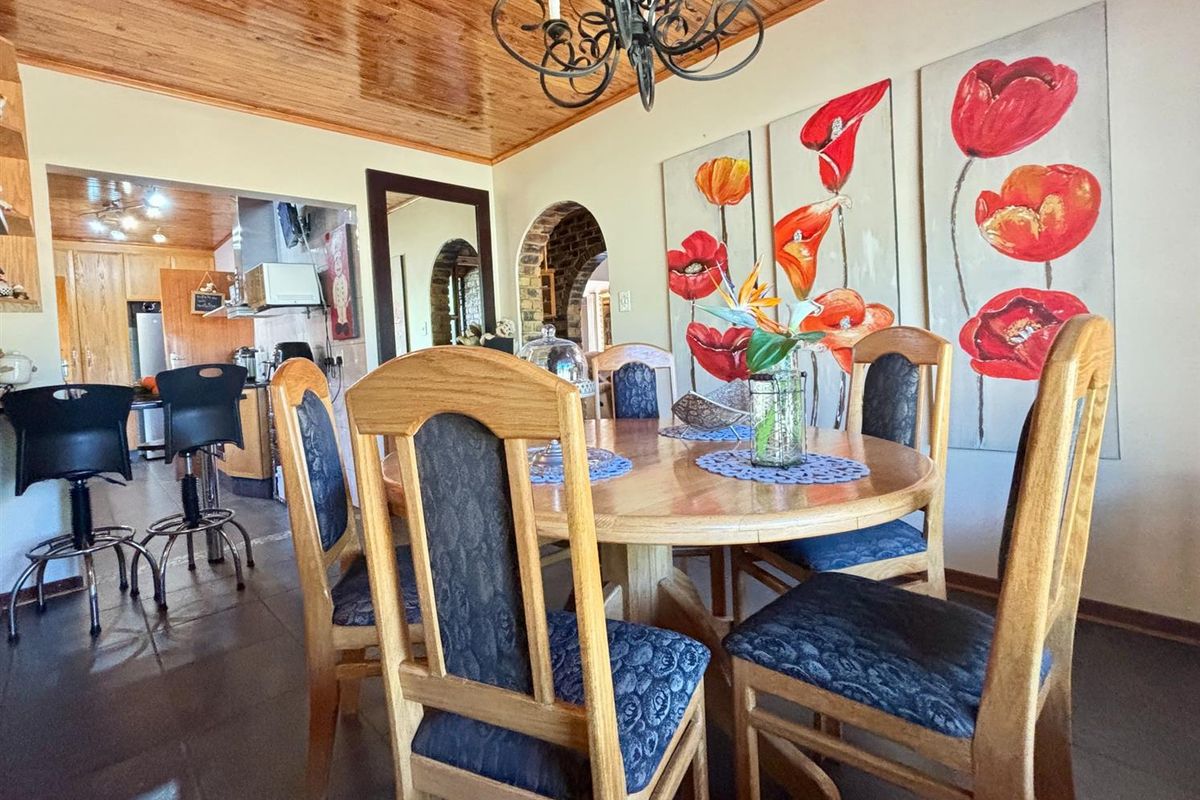 House For Sale in Vaalpark, Sasolburg - Photo 2