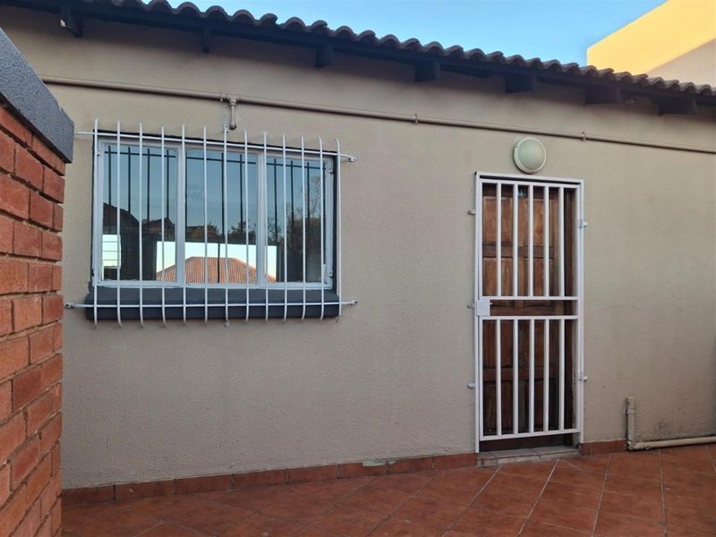 Apartment available in Willowbrook, Roodepoort, Cambridge, The Campus, Willowbrooke, Roodepoort - Photo 3