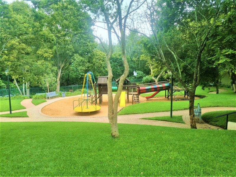 Apartment For Sale in Maroeladal, Randburg - Photo 2