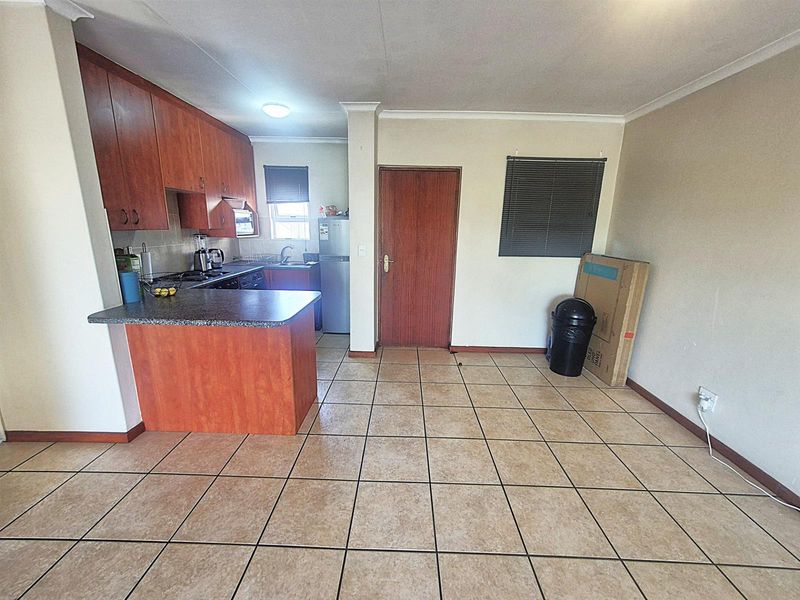 Apartment For Sale in Sunninghill, Sandton - Photo 6