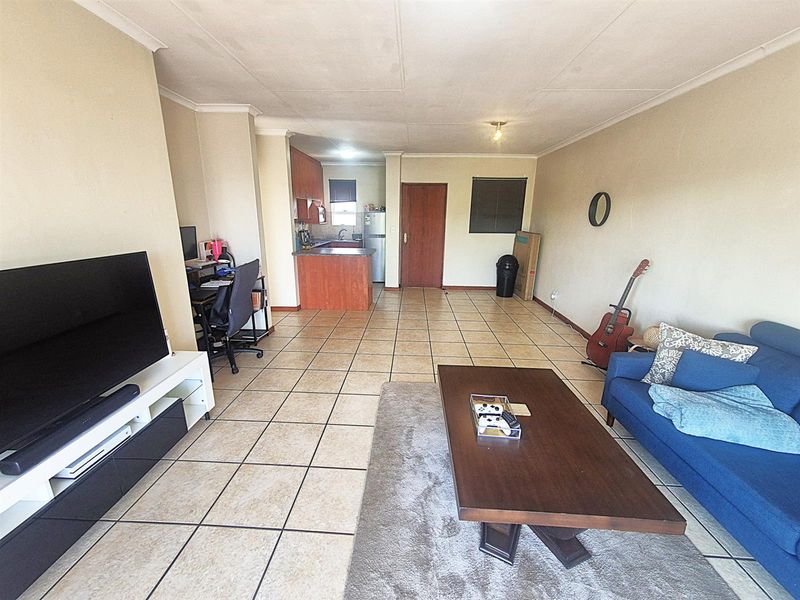 Apartment For Sale in Sunninghill, Sandton - Photo 4