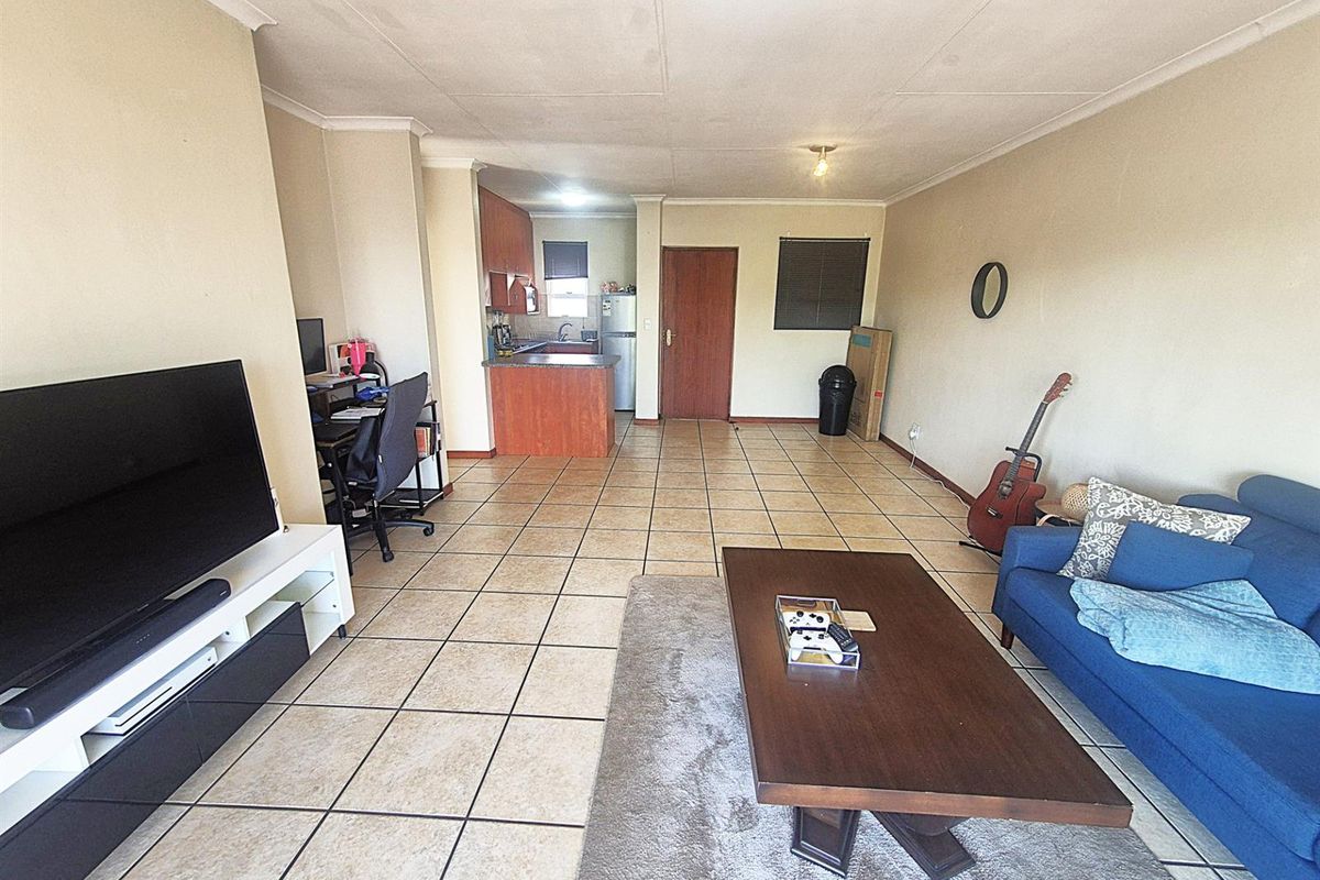 Apartment For Sale in Sunninghill, Sandton - Photo 4