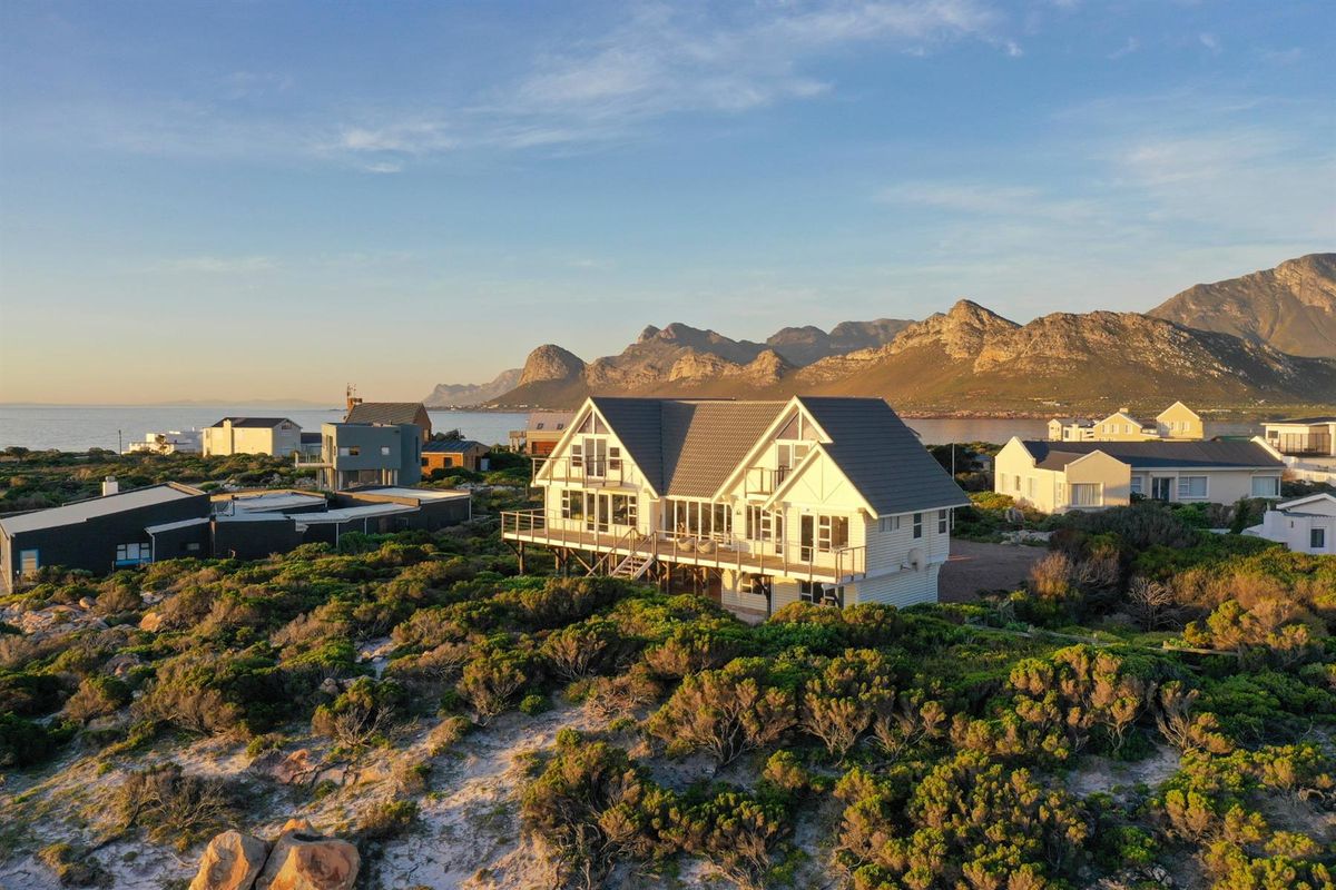 On the Coast - Pringle Bay - Photo 4