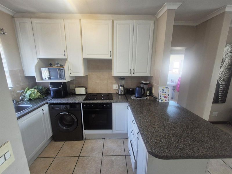 Apartment Unavailable in Sunninghill, Sandton - Photo 9