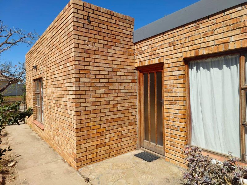 House For Sale in Ladismith - Photo 6