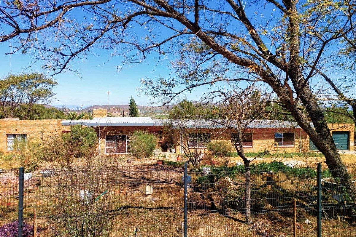 House For Sale in Ladismith - Photo 2