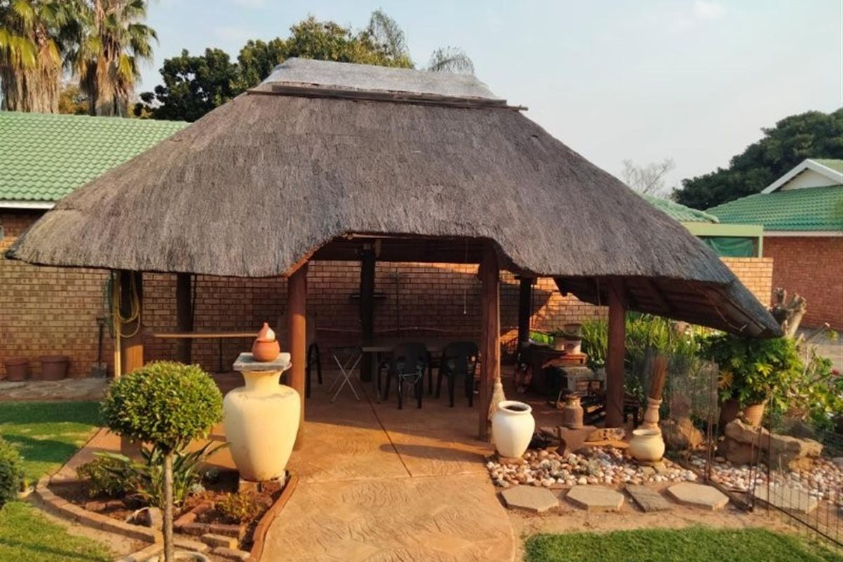 House For Sale in Small Estate - Bela Bela - Photo 2