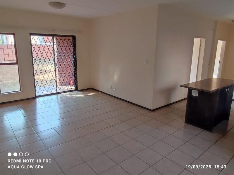 Apartment in Olivedale, Randburg - Photo 6
