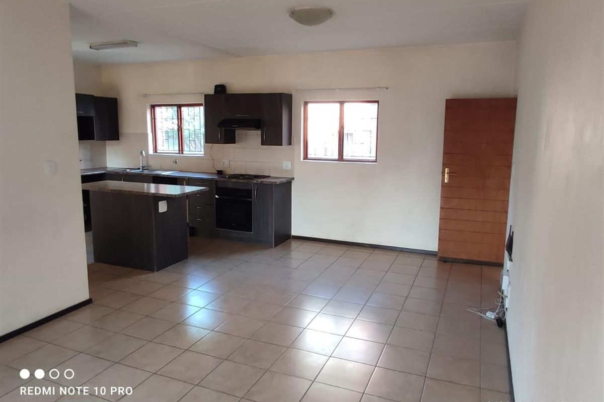Apartment in Olivedale, Randburg - Photo 5