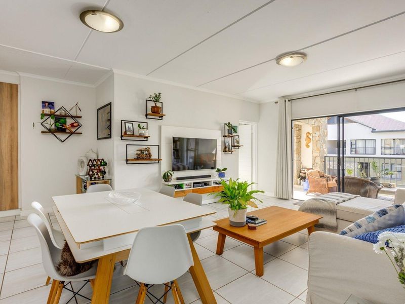 Apartment For Sale in Waterfall Heights, Waterfall, Midrand - Photo 3