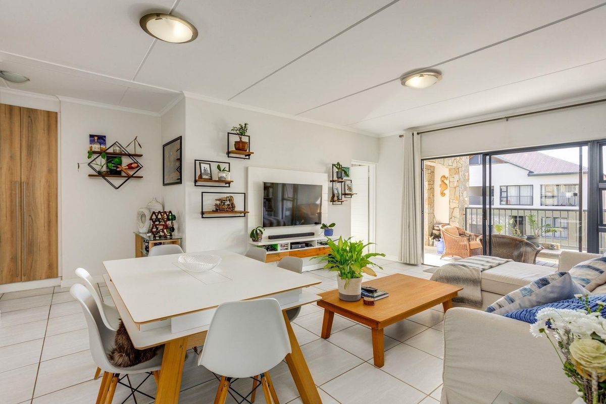 Apartment For Sale in Waterfall Heights, Waterfall, Midrand - Photo 3