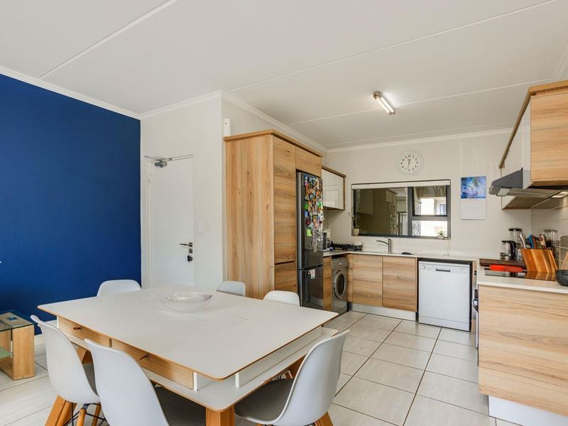 Apartment For Sale in Waterfall Heights, Waterfall, Midrand - Photo 5