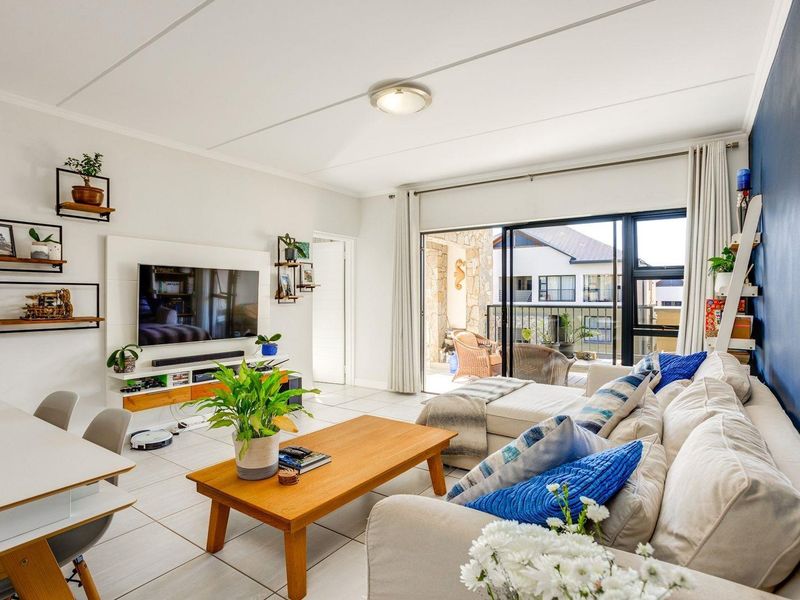 Apartment For Sale in Waterfall Heights, Waterfall, Midrand - Photo 2