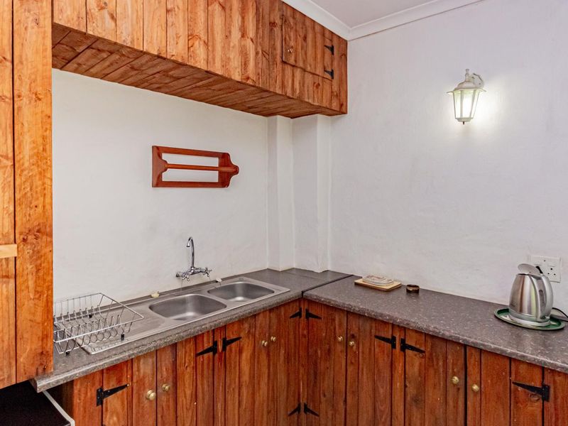 Lodge For Sale in Muldersdrift Lanseria Krugersdorp Full Details Below FULL INFO on Request - Photo 8