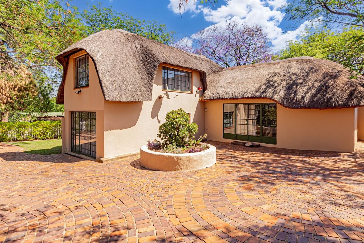 Lodge For Sale in Muldersdrift Lanseria Krugersdorp Full Details Below FULL INFO on Request - Photo 5
