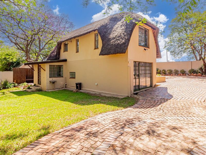 Lodge For Sale in Muldersdrift Lanseria Krugersdorp Full Details Below FULL INFO on Request - Photo 5