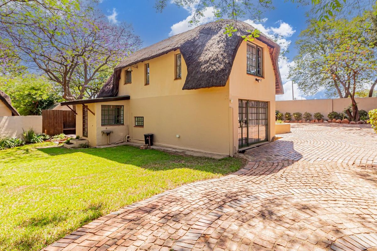 Lodge For Sale in Muldersdrift Lanseria Krugersdorp Full Details Below FULL INFO on Request - Photo 5