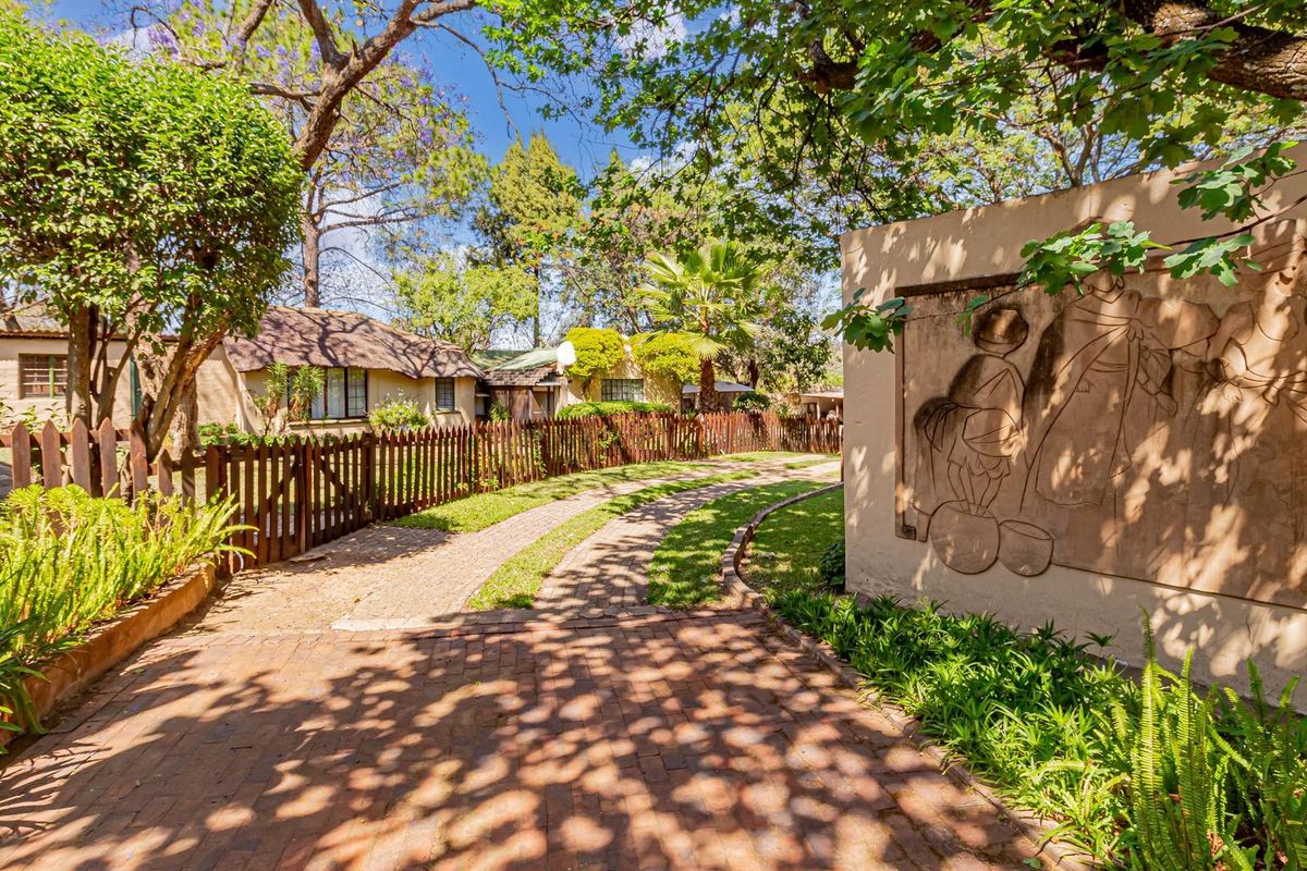 Lodge For Sale in Muldersdrift Lanseria Krugersdorp Full Details Below FULL INFO on Request - Photo 2