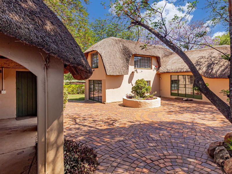 Lodge For Sale in Muldersdrift Lanseria Krugersdorp Full Details Below FULL INFO on Request - Photo 4
