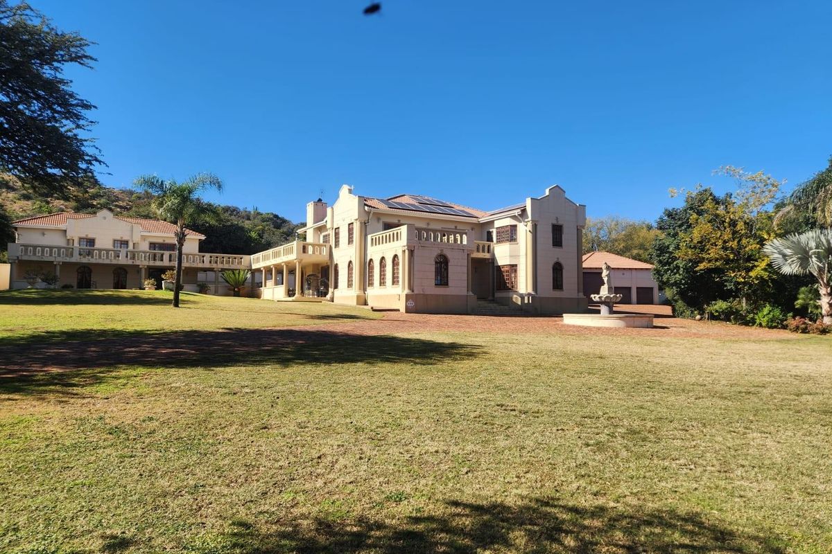 Grand Estate for sale in Wilkoppies | Luxury, Lifestyle, Limitless Possibilities - Photo 2